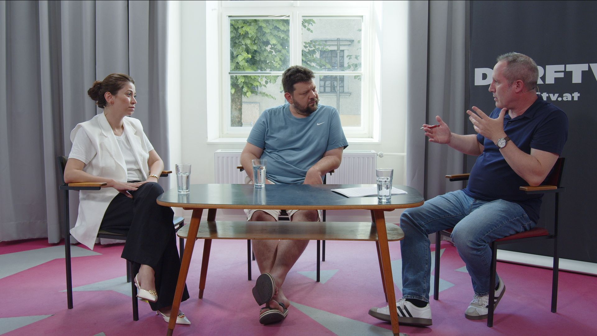 Zehn Jahre nach dem Fluchtsommer 2015 – wo stehen Asyl und Menschenrechte heute?